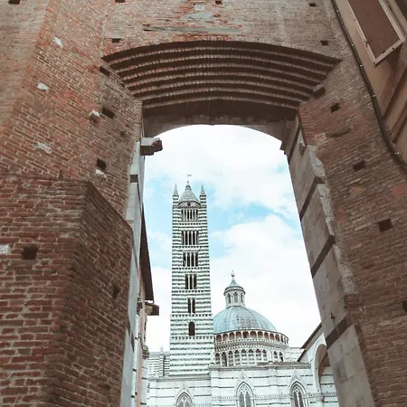 Torre Del Fuggisole Hotell