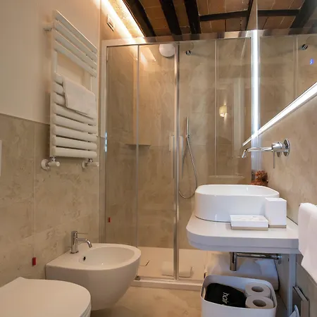 Hotell Torre Del Fuggisole Siena