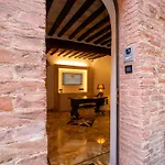 Hotel Torre Del Fuggisole Siena